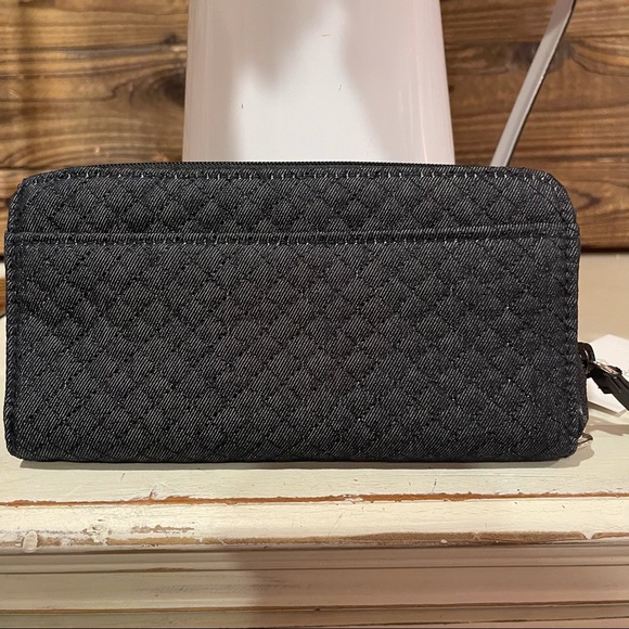 Vera Bradley Iconic 100 RFID Accordion Wallet Wristlet NWT RESTOCKED - Picture 5 of 11